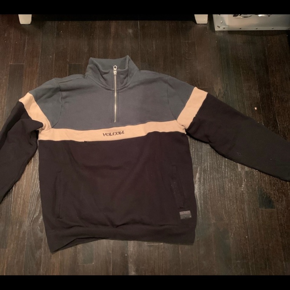 boys volcom sweatshirt